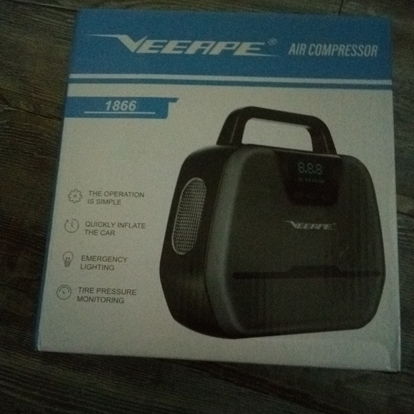 Portable Air Compressor - Picture 1 of 7